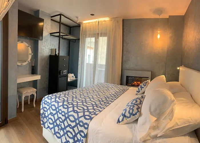 Mamma Mia Boutique - Only Adults 3* توسا ذي مار